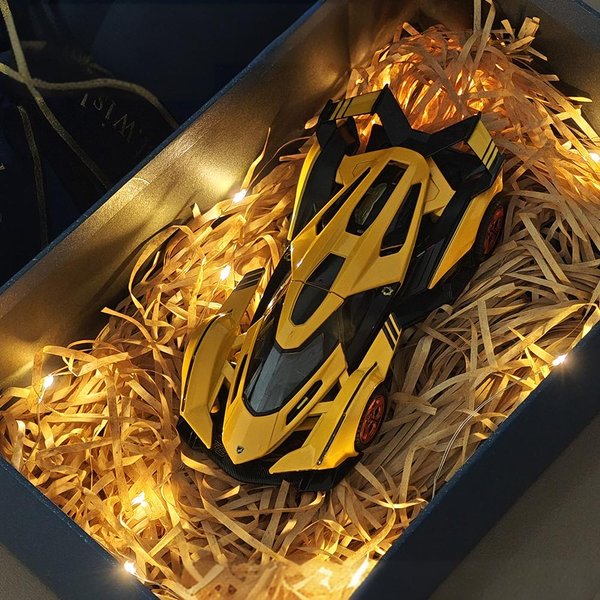 BłYszcząCe PudełKo Prezentowe 1:32 Lamborghini V12 Vision Gt Gran Turismo Supercar Model Diecast SamochóD Ze Stopu Metalowego Prezent ŚWiąTeczny Dla MałEgo ChłOpca Urodziny-image
