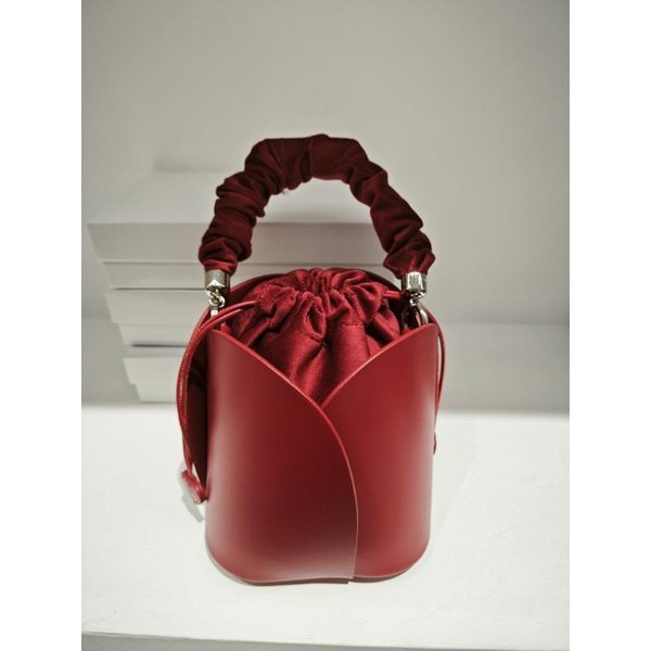 Bolso De Cubo Nicho De Alta Gama Retro Bandolera De Mano Forma De PéTalo De Flor Textura Cesta De Verduras Bolso De Mujer Gray-image