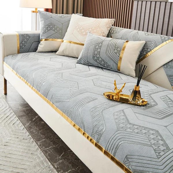 Europa Toalla De Sofá De Chenilla Antideslizante Jacquard CojíN De Asiento Lujosas LíNeas Doradas Funda De Sofá Empalme Borde Blanco Ancho CojíN De Sofá 70X70Cm 1Pcs-image