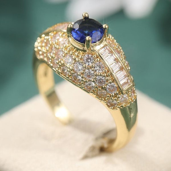 Exquisito Anillo Para Mujer Con Circonita CúBica Blanca Y Azul Incrustada Tendencia Color Dorado GeometríA Uso Diario JoyeríA Para Fiesta Regalo De Aniversario 7 Beige-image