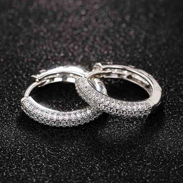 Pendientes De Aro CláSicos Huitan Color Incrustados Circonita CúBica Deslumbrante Hombre/Mujer Eternidad Estilo Atemporal Pendientes JoyeríA Simple VersáTil-image