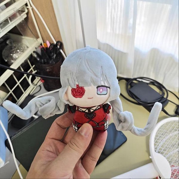 Wuthering Waves Cosplay Chisa Phrolova Pluszowa Lalka 10 Cm Drukowana Pluszowa Zabawka Wisiorek Pluszowe Lalki Prezent Kolekcjonerski Prezent 10Cm-image
