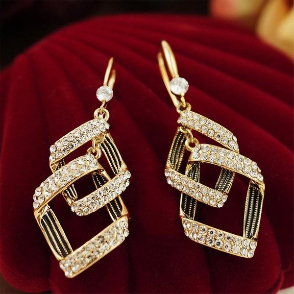 Pendientes AtmosféRicos Europeos Y Americanos Rombo GeoméTrico Ganchos Para Orejas Sentido De Alta Gama Moda Simple Temperamento Pendientes De Lujo Ligero Brown-image