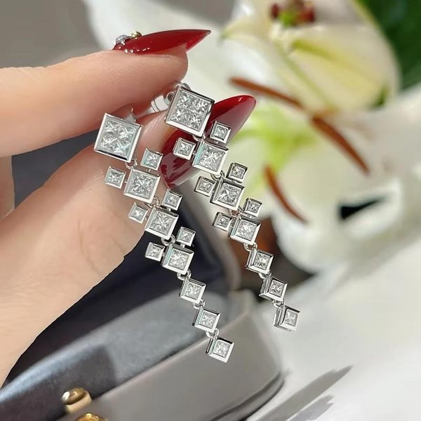 Pendientes Largos Colgantes Elegantes Huitan Para Mujer Con Circonita CúBica Brillante JoyeríA Chic Para Bodas Y Fiestas Accesorios De Oreja De Moda-image