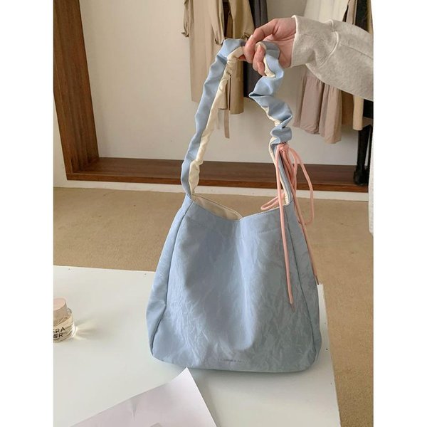 Bolso Tote De DiseñO Original De Nicho Textura Bolso Popular Para Mujer Nuevo Plegado Bolso Cruzado De Gran Capacidad Tendencia-image