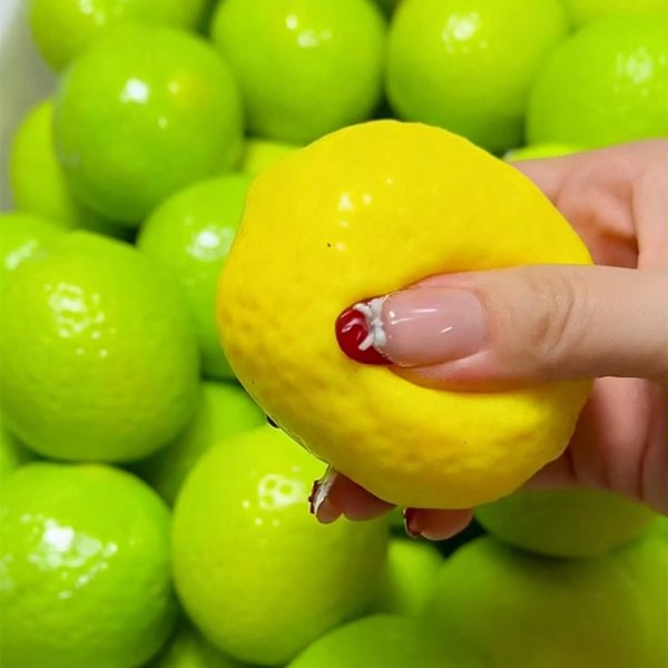 RęCznie Robiona ChrupiąCa Mango PiłKa Antystresowa - ZmieniająCa Kolor Asmr Sensoryczna Zabawka Do śCiskania PrzynosząCa Ulgę-image