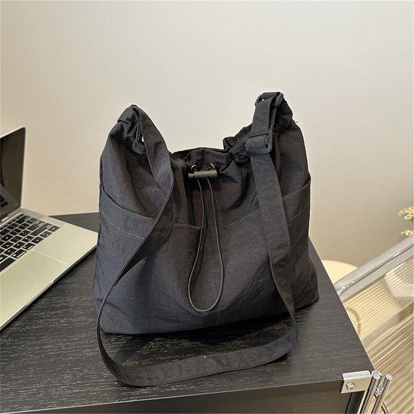 Nowa Wszechstronna Torba Na Ramię Dla Kobiet Na Lato Popularna Lekka Torba Na Ramię Typu Crossbody Minimalistyczna Torebka Typu Tote-image
