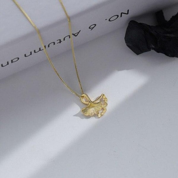Collares Con Colgante De Hoja De Plata De Ley 925 Cadena Para ClavíCula Para Mujeres Dorados Simples JoyeríA Coreana Al Por Mayor-image