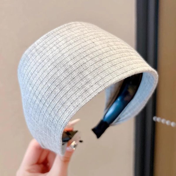 Diadema Femenina Plisada Parte Superior Cranial Alta De Gama VersáTil Para Salir A Lavarse La Cara Diadema Recogido De Cabello White-image
