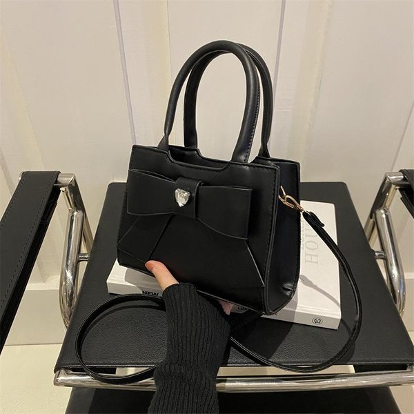 Bolso De Mano Retro A La Moda Bolso Para Mujer Nuevo Primavera Textura Nicho Bolso Bandolera Bolso De Mano Coreano Bolso Para Mujer Black-image