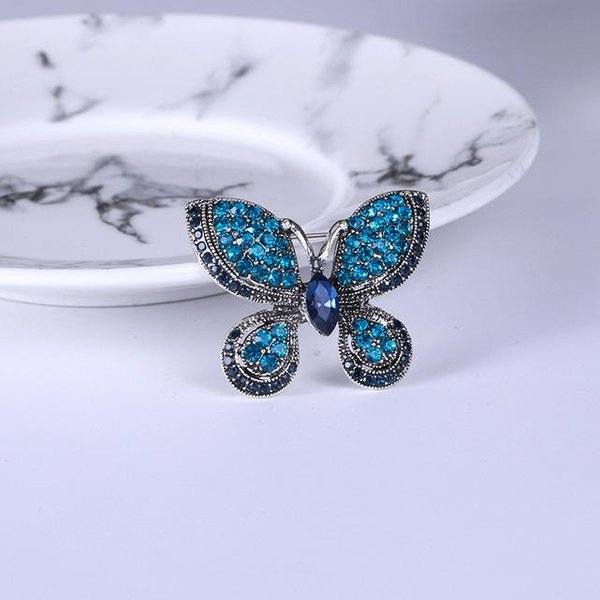 Broche De Mariposa Exquisito De Alta Gama Con PedreríA Moda Temperamento CáRdigan Abrigo Accesorios De Ropa Corsage Gray-image