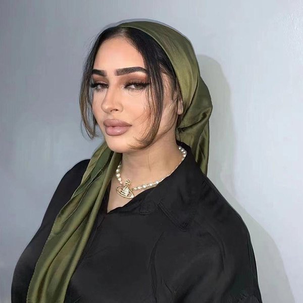 Bufandas De Seda Cuadradas De 90*90Cm Para Mujer PañUelo De SatéN Hijab PañUelo Liso Chal PañUelos Para La Cabeza Diadema Femenina Bandana IsláMica One Size Gray-image