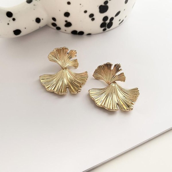 Pendientes Vintage De Flor Hoja, Pendientes De Hoja De Ginkgo De Alta Gama, Pendientes VersáTiles Y De Estilo Nicho Para Mujer Oro-image