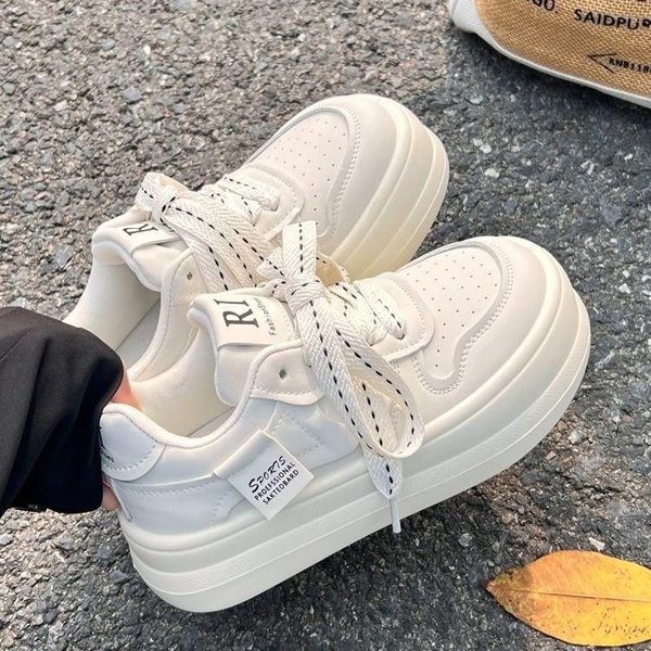 Zapatos De Plataforma Cabeza Grande Feos Lindos Para Mujer OtoñO Nuevo Cuero VersáTiles Zapatos Blancos PequeñOs Estudiante Casual Zapatos De Tabla 40-image