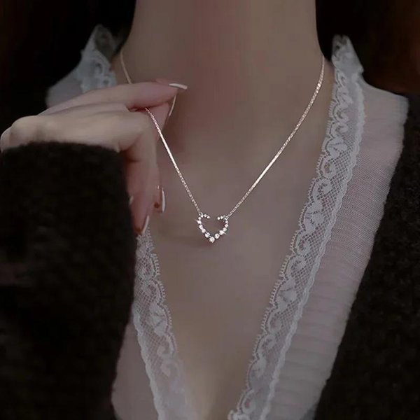 EstereoscóPico Acero Inoxidable No Se Desvanece PequeñO CorazóN De MelocotóN Collar Dorado Para Mujer Colgante De CorazóN De Amor Cadena ClavíCula Regalo-image