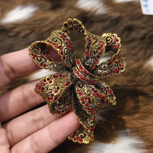 Vintage Seria Motyli KryształOwych PrzemysłU CiężKiego Odznaki Broszka Dla Kobiet MężCzyzn Moda Klasyczna Wykwintna Emaliowany Pin Broszki Black-image