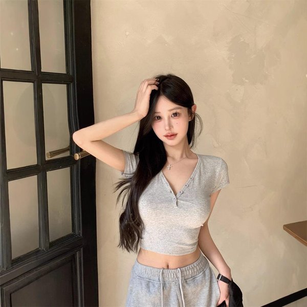 Camiseta De Verano Nueva Para Mujer Con Cuello En V, Mangas Cortas, Hombro Delantero, Dulce Y Fresca, Corta A La Cintura, Ajustada Y Delgada, Top De Estudiante XXL Gris-image