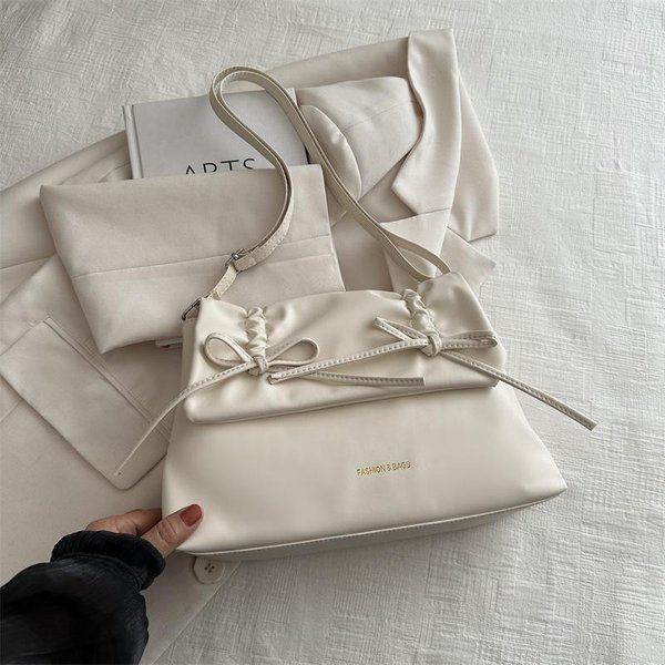 Bolso Informal De Gran Capacidad Con DiseñO De Cara Suave Para Mujer, Nuevo Bolso Cruzado Moderno Y VersáTil, Bolso De Viaje Moderno Con Un Solo Hombro Bajo El Brazo. Gray-image