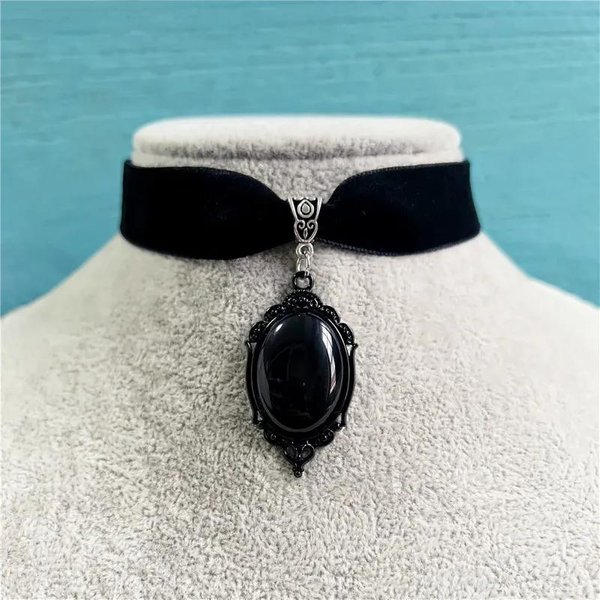 Gotycki Wampirzy Cameo Wisiorek Choker Aksamitny Naszyjnik Dla Kobiet Moda PogańSka BiżUteria Czarownicza Damskie Prezenty Kreatywny Punkowy Choker Gray-image