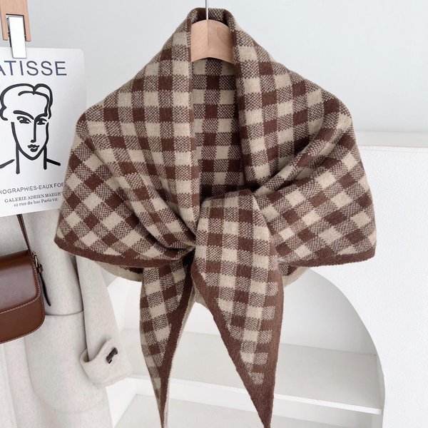 Bufanda De Lana Tejida BritáNica Para Mujer Talla Grande Chal Triangular Chal Con DiseñO Triangular A Cuadros Suave Para Exteriores Cortavientos Regalo De Navidad Gray-image