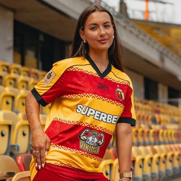 MęSka Damska Jagiellonia Oversize Koszulka PiłKarska KróTki RęKaw Y2K Streetwear Moda Koszulka PiłKarska Kibica Casualowa Koszulka Sportowa L-image
