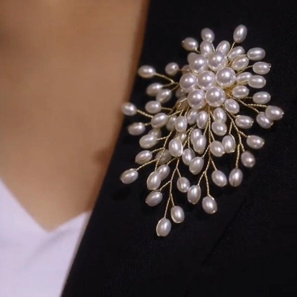 Elegante Broche De Perlas Tejido A Mano, Elegante Broche Accesorio Para Ropa, Flor De Pecho De DiseñO Nicho Gray-image