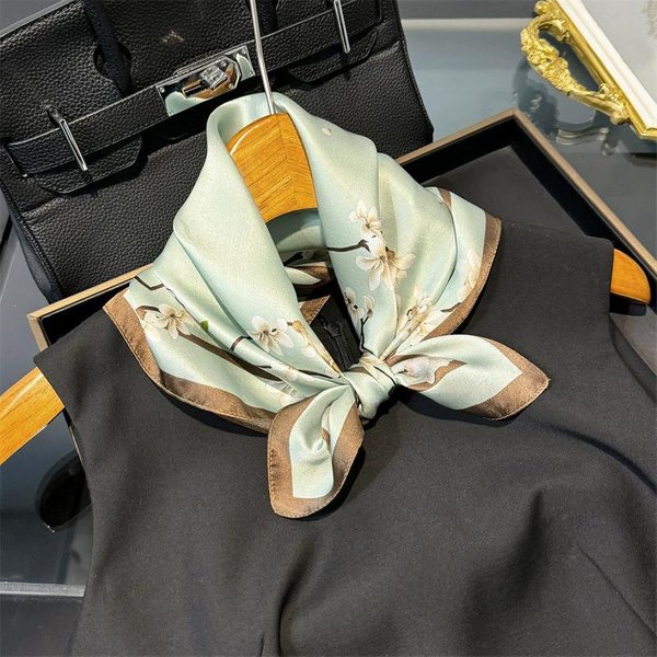 PañUelo Cuadrado De 53Cm PañUelos De Seda Pura 100% Real Para Mujer Foulard Moda Floral Estampado De Marca Chales Hijab Bandana Diadema Real Silk 53X53Cm-image