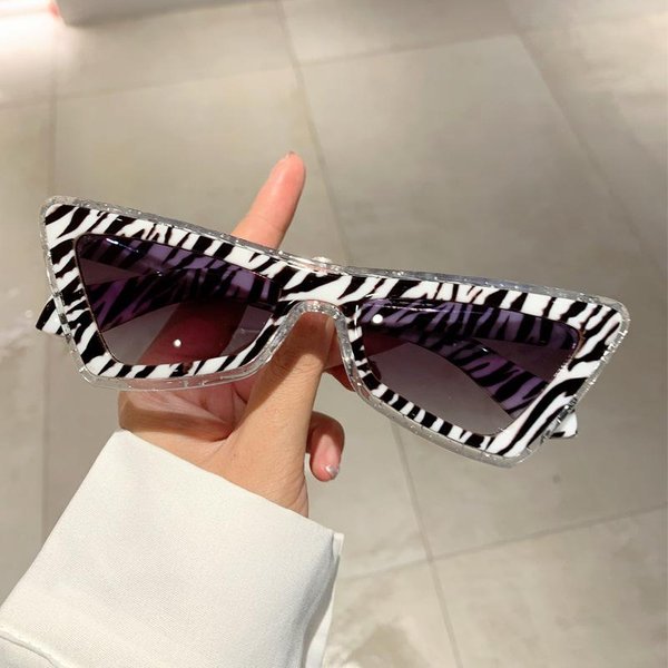Stylowe Vintage TróJkąTne Kocie Oko Okulary PrzeciwsłOneczne Dla Pań Dla PanóW Modne Okulary PrzeciwsłOneczne Punk Luksusowe Projektanta Seksowne Damskie Okulary Ochrona UV400-image