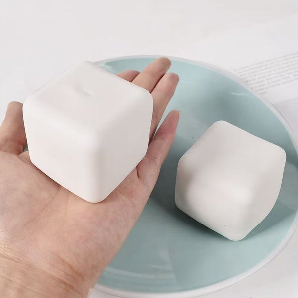 Powoli RosnąCa Zabawka Squishy W KształCie Ciasta Do łAgodzenia Stresu, LęKu, Sensoryczne Zabawki Fidget Dla DorosłYch, Dzieci, Adhd, Autyzmu, Zabawki Do śCiskania Dla Asmr śLiwka-image