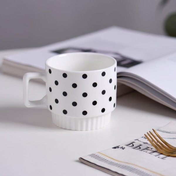 Taza De CeráMica Apilable Estilo Hepburn Blanco Y Negro Simple NóRdico Taza De Lunares Taza De Agua Para Oficina Taza De Pareja Alta Apariencia 301-400Ml Gray-image