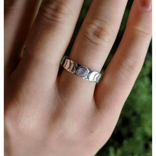 Nuevos Estilos Europeos Y Americanos De Anillos Simples Ovalados De Piedra Luna Anillos Retro Huecos Para Mujer Accesorios Para Anillos No. 10-image