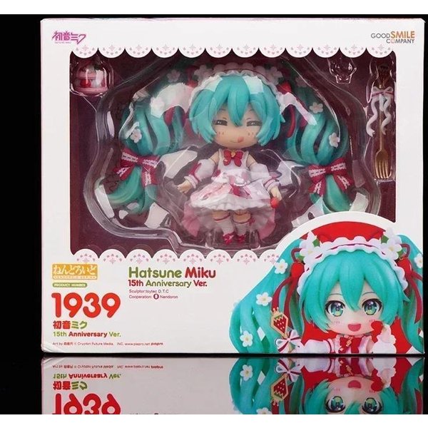 ¡Nuevo En Stock! #1939 Figura De Anime De Hatsune Miku 15º Aniversario Miku De Fresa Figura De AccióN Modelo De ColeccióN MuñEca Juguetes Regalo Gray-image