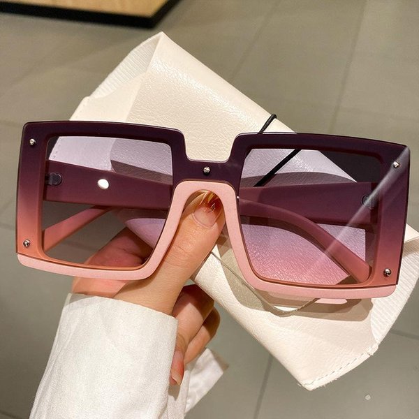 Luksusowe Designerskie Kwadratowe Okulary PrzeciwsłOneczne Oversize Damskie Vintage Punkowe Z Nitami Eleganckie RóżOwe Odcienie Modne Okulary PrzeciwsłOneczne White-image