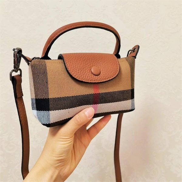 Este Bolso Cruzado PequeñO Es Un Estuche Para TeléFono VersáTil Y Elegante Para Mujeres Brown-image