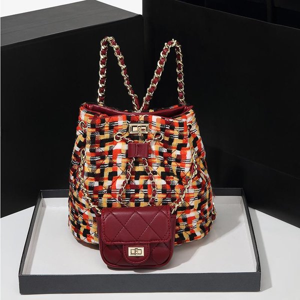 Mochila Para Mujer Verano Nueva Mochila De Cadena De Diamantes VersióN Coreana Alto Valor Bolso Cuadrado PequeñO Bolso Bandolera De Un Hombro Trendy-image
