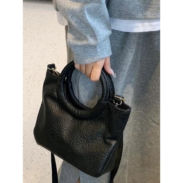 Bolso De NiñA VersióN Coreana De Bolso De Mano Con Anillo Moda Cuero Suave Bolso Nube Plegado Bandolera Cruzada Bolso De Mujer Nueva Tendencia-image