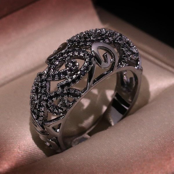 Anillo Retro Creativo Tejido Hueco Incrustado Con Diamantes Personalizado Para Mujer Accesorios De Moda Europeos Y Americanos No. 10-image