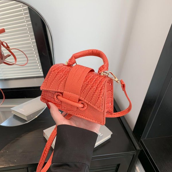 Bolso Cuadrado PequeñO De Moda PatróN Cocodrilo Bolso De Mujer Nuevo Simple Moda De Verano Bolso De Mano Bolso De Hombro Bolso Cruzado De Moda-image