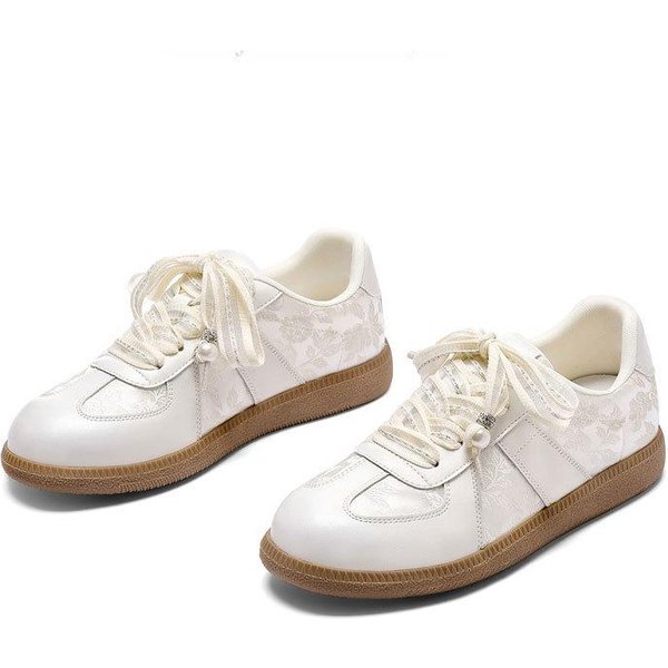 Zapatos De Entrenamiento Alemanes De Cuero Para Mujer Verano Nuevos Zapatos De Suela Plana Transpirables Zapatos Blancos PequeñOs Estilo Nacional Zapatos Deportivos Casuales 40 White-image