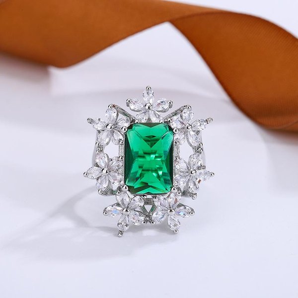 Anillo Tesoro De Lujo Brillante Color Esmeralda Para Mujer Ins Temperamento De Alta Gama DiseñO Nicho VersáTil Adjustable Opening-image