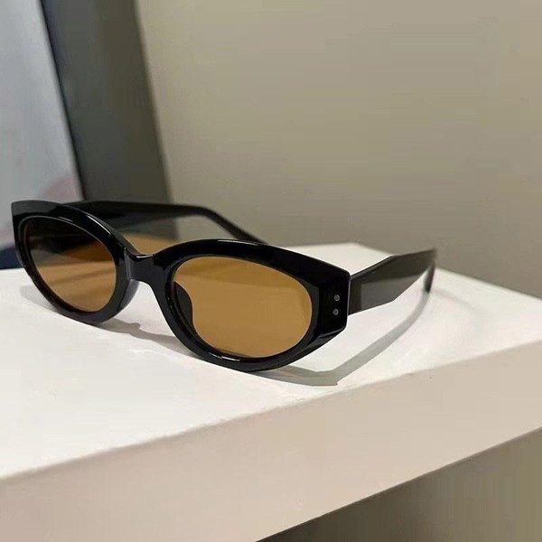 Vintage MałE Kocie Oko Okulary PrzeciwsłOneczne Damskie Kwadratowe MałA Oprawka Okulary PrzeciwsłOneczne Damskie Projektant Retro Kocie Oko Okulary Modne UV400 1PC-image