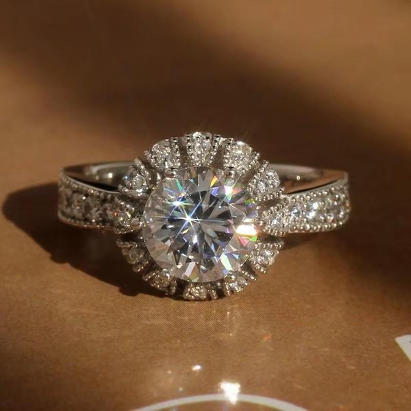 Huitan Anillos De Compromiso Chic Y Hermosos Para Mujer Brillante Circonita CúBica ReciéN DiseñAdos Accesorios Para Dedos JoyeríA De Moda De Lujo 9 Gray-image