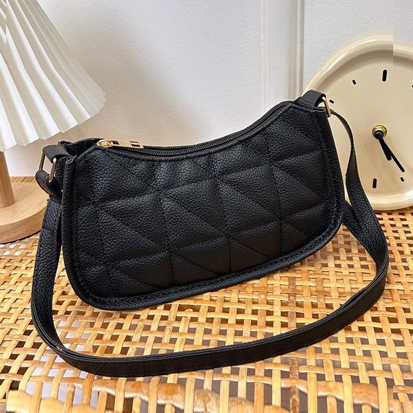 KoreańSka Torba Na Telefon KomóRkowy Nowa Casualowa Damska Torba Niszowy Design Modna Trendy Torba Pod Pachę Prosta Torba Na Ramię White-image