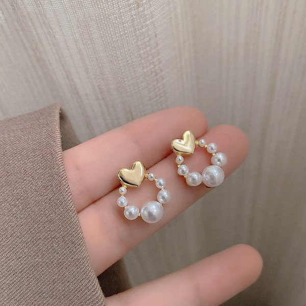 Nuevos Pendientes De Tuerca De CorazóN Dorado Con Perla De ImitacióN Para Mujer Personalidad Moda Pendientes De DiseñO ÚNico JoyeríA Para Boda Regalo De CumpleañOs-image