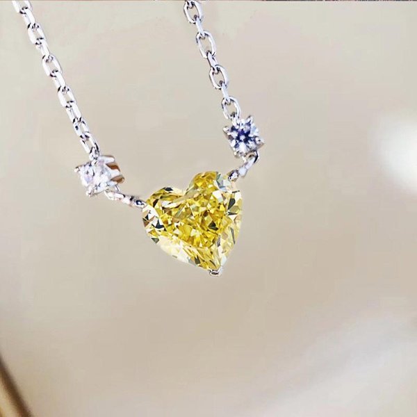 Huitan Lujo Moda CorazóN Circonita CúBica Colgante Collar Mujer Color Plata Blanco/Rosa/Amarillo Collar Amor JoyeríA De Boda White-image