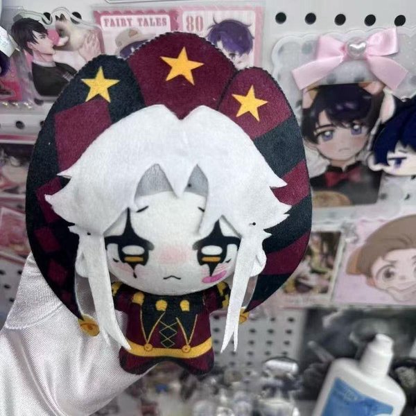 Nowa 10Cm Pierrot Szaleniec Cyrk Potwory Pluszowa Lalka Urocze Akcesoria Anime Zabawka Prezent Urodzinowy BożOnarodzeniowy In Stock-image