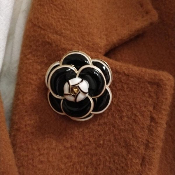 Grandes Accesorios De Ropa De Camelia Broches Flor Roja Blanca Negra Mujer Pin Broche JoyeríA Regalo Black-image