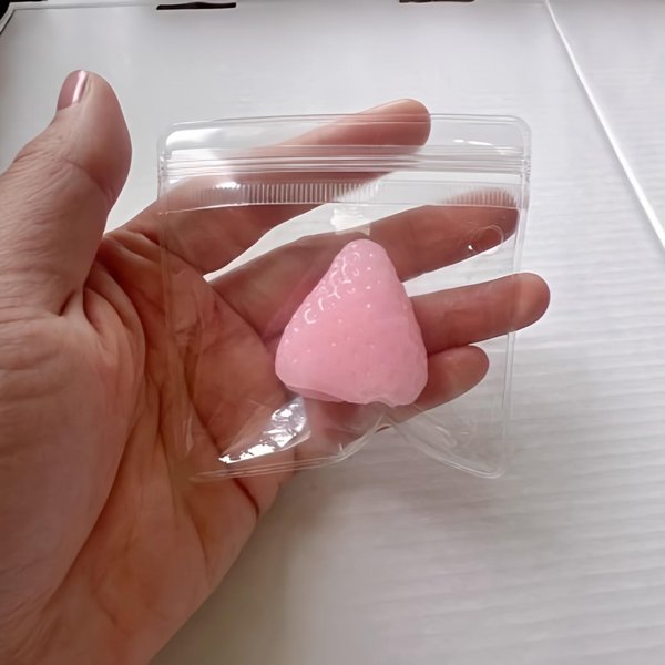 Squishy Truskawka Fidget Toy Super MięKka Przezroczysta Owocowa Zabawka Do ŚCiskania Powoli PodnosząCa Sensoryczna Anty-Stresowa Zabawka Dla DorosłYch Prezent ŚWiąTeczny-image