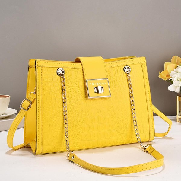 El Nuevo Bolso De Moda Con Estampado De Cocodrilo Es Un Bolso De Abuela Con Un Alto Nivel De Apariencia Y Un Toque Moderno. Es Un Bolso Bandolera De Gran Capacidad . Yellow-image