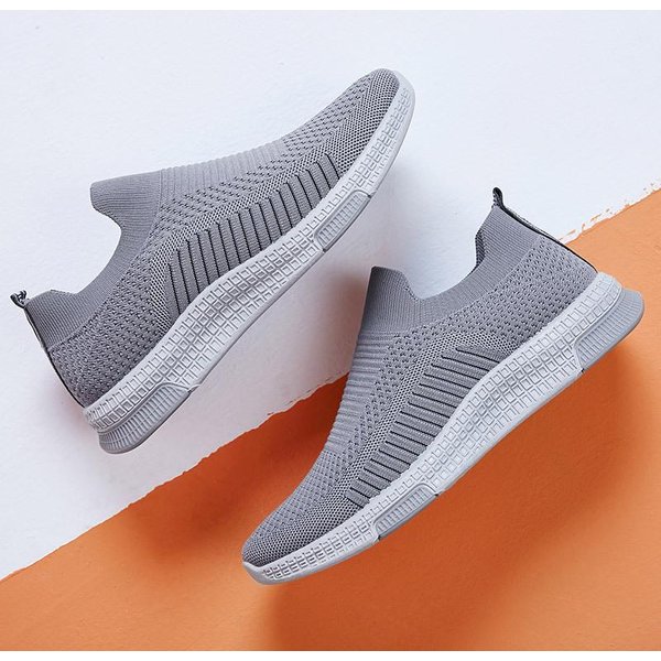 Zapatos De Hombre Primavera Y Verano Calcetines De Punto Voladores Zapatos Casuales Sin Cordones Transpirables Zapatos Perezosos Para Hombres Hombres 44-image